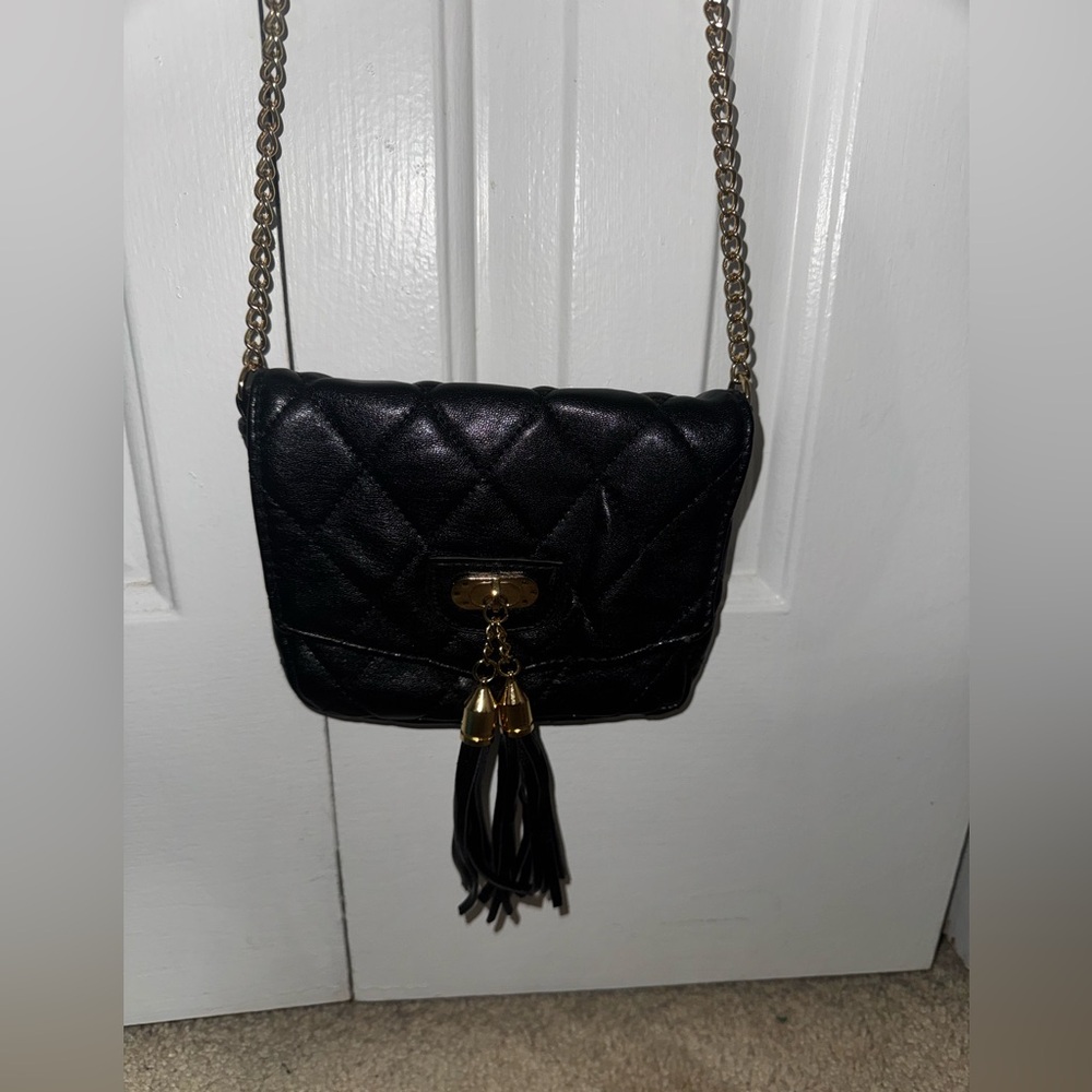 Chic Black Quilted Crossbody Bag with Tassels